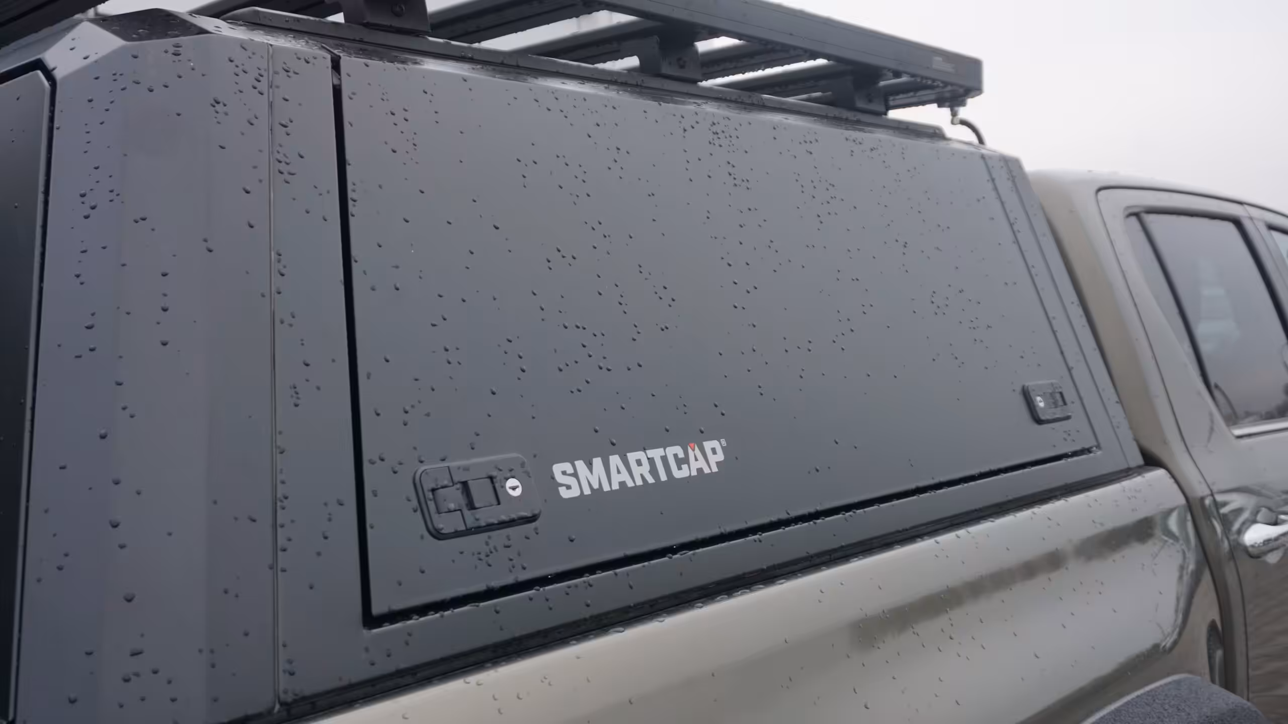 Zabudowa RSI Smartcap EVOa Adventure EA1304-MB - Toyota Hilux (2015 -) - obrazek 10