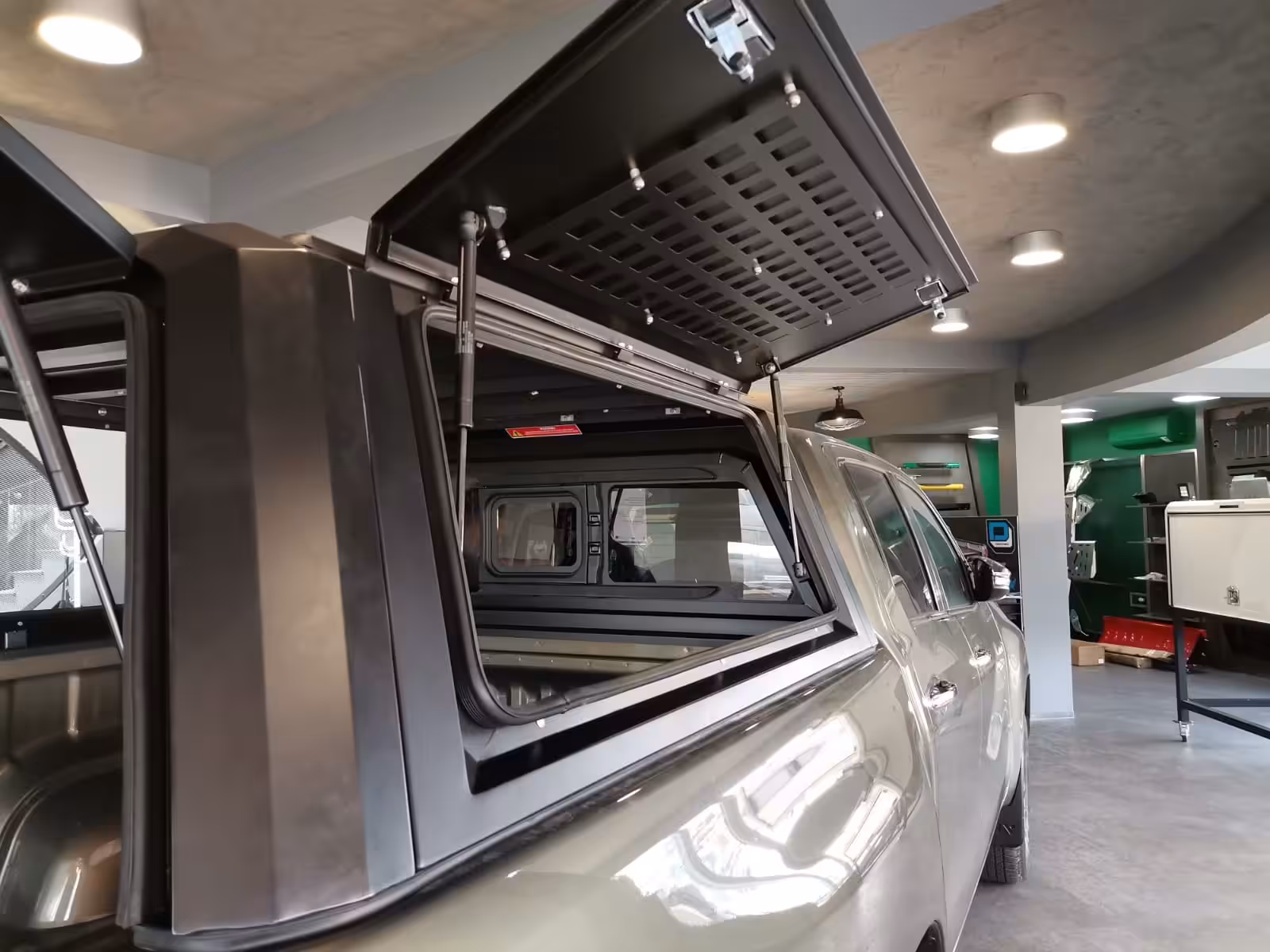 Zabudowa RSI Smartcap EVOa Adventure EA1304-MB - Toyota Hilux (2015 -) - obrazek 6