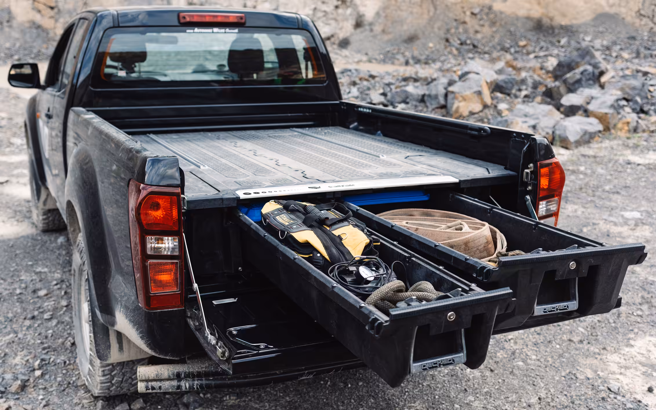 Zabudowa szufladowa DECKED - VW Amarok (2017 -)